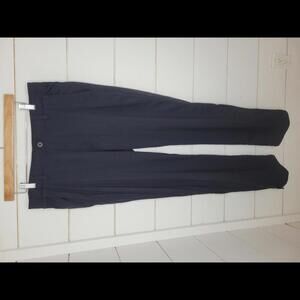 Under Armour 36x32 black tapered pants